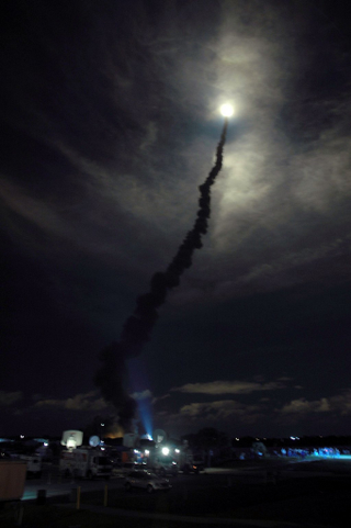 Illustration for article titled 30 Years of the Space Shuttle Program in Pictures